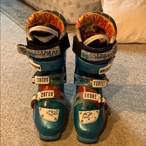 Ace of spades all mountain ski boots